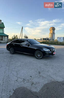 Седан Mercedes-Benz E-Class 2015 в 