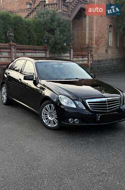 Седан Mercedes-Benz E-Class 2011 в Виннице