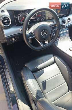 Седан Mercedes-Benz E-Class 2018 в 