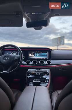 Седан Mercedes-Benz E-Class 2016 в 