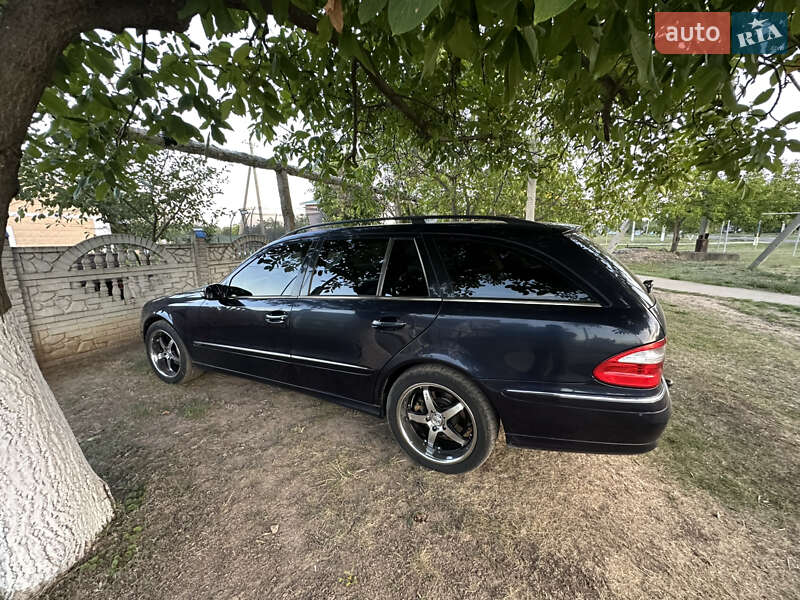 Универсал Mercedes-Benz E-Class 2003 в Южноукраинске