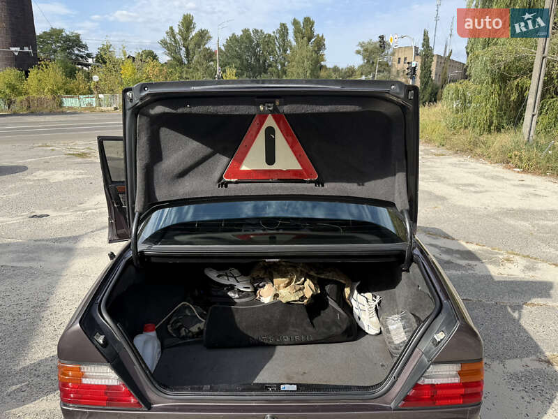Седан Mercedes-Benz E-Class 1992 в Києві фото 12 Седан Mercedes-Benz E-Class 1992 в Києві