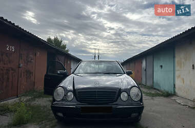 Седан Mercedes-Benz E-Class 2000 в 