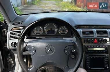 Седан Mercedes-Benz E-Class 2000 в 