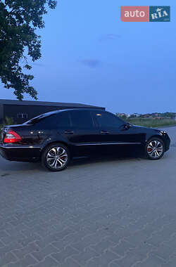 Седан Mercedes-Benz E-Class 2008 в 