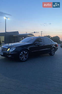 Седан Mercedes-Benz E-Class 2008 в 