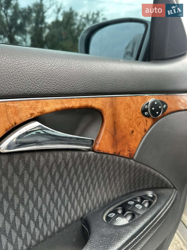 Универсал Mercedes-Benz E-Class 2003 в Черновцах