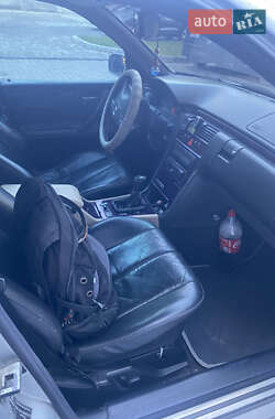 Седан Mercedes-Benz E-Class 2000 в 