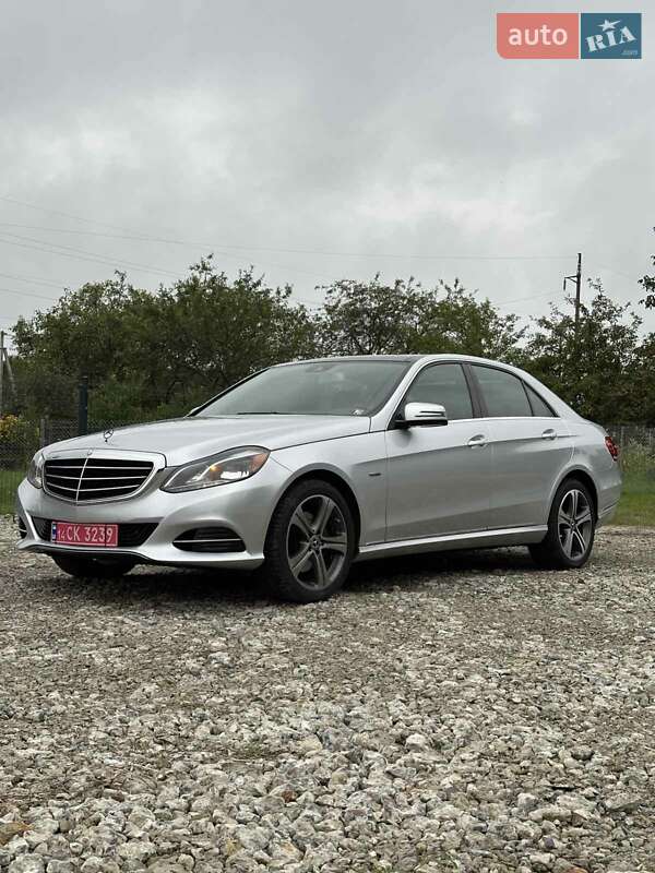 Седан Mercedes-Benz E-Class 2013 в Львове
