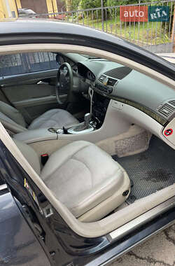 Седан Mercedes-Benz E-Class 2004 в 