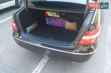 Седан Mercedes-Benz E-Class 2010 в 