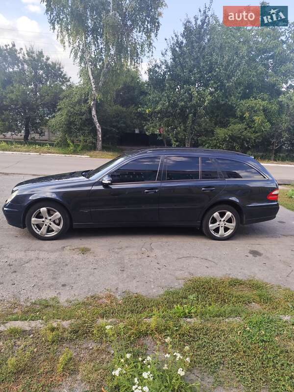 Универсал Mercedes-Benz E-Class 2005 в Хороле