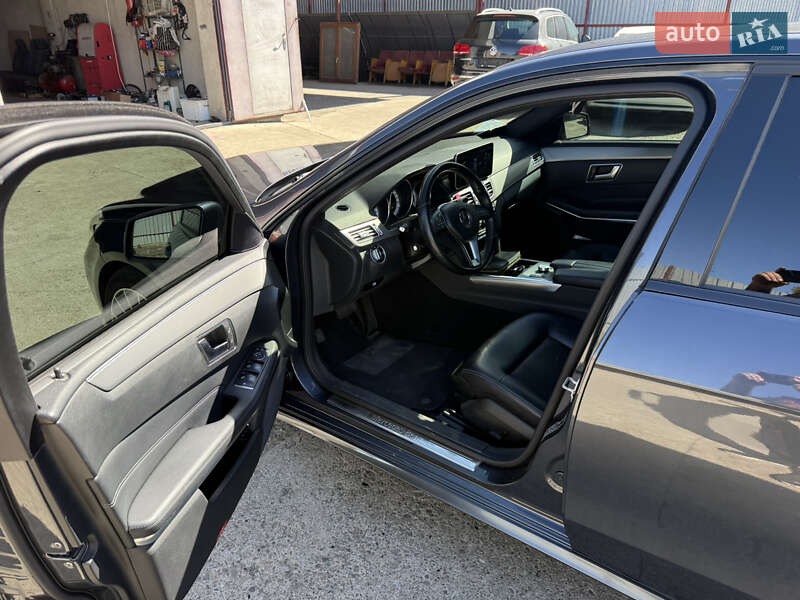 Седан Mercedes-Benz E-Class 2013 в Ужгороде