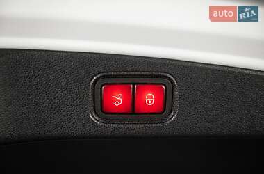 Купе Mercedes-Benz E-Class 2017 в 