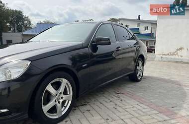 Седан Mercedes-Benz E-Class 2011 в 