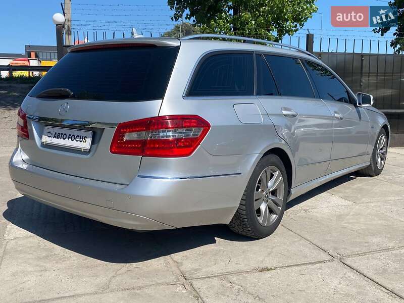 Универсал Mercedes-Benz E-Class 2010 в Киеве