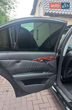 Седан Mercedes-Benz E-Class 2002 в 
