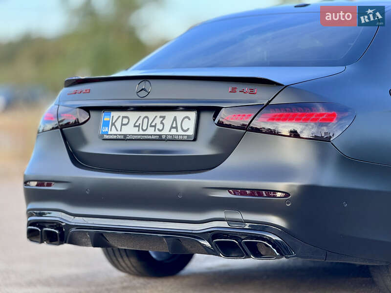Седан Mercedes-Benz E-Class 2018 в Запорожье
