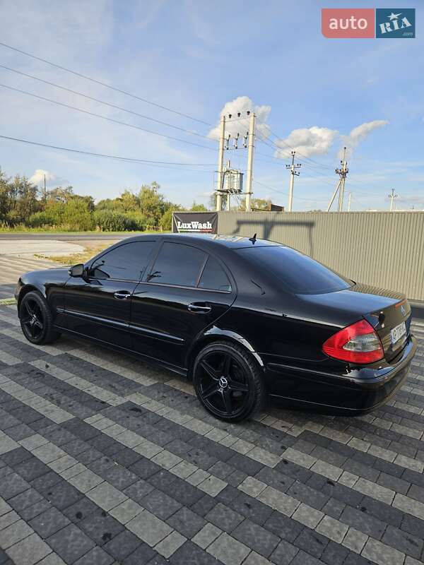 Седан Mercedes-Benz E-Class 2007 в Конопнице