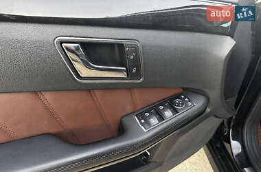 Седан Mercedes-Benz E-Class 2011 в 