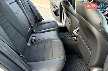 Седан Mercedes-Benz E-Class 2022 в 