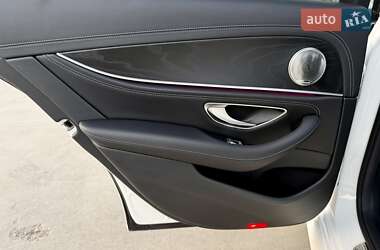 Седан Mercedes-Benz E-Class 2022 в 
