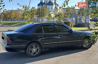 Седан Mercedes-Benz E-Class 1999 в 