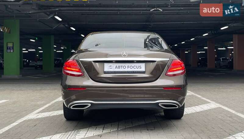 Седан Mercedes-Benz E-Class 2017 в Киеве