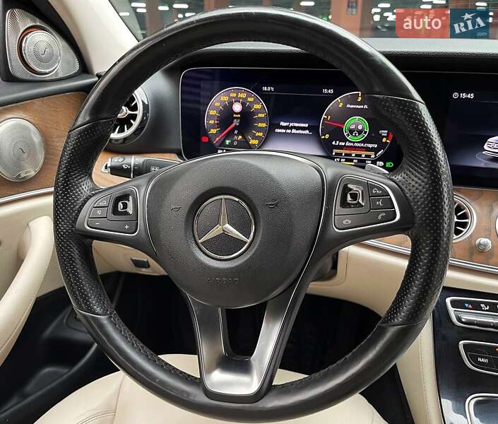 Седан Mercedes-Benz E-Class 2017 в Киеве
