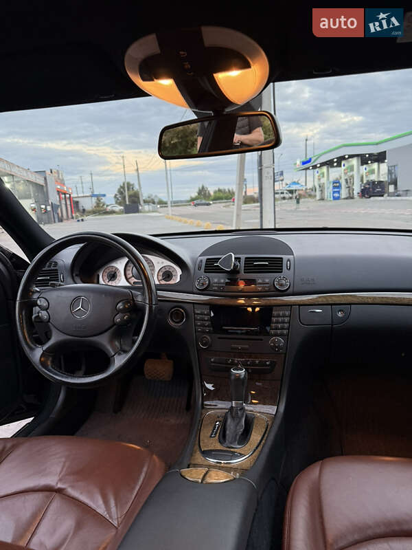 Седан Mercedes-Benz E-Class 2007 в Ворзеле