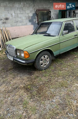 Седан Mercedes-Benz E-Class 1984 в 