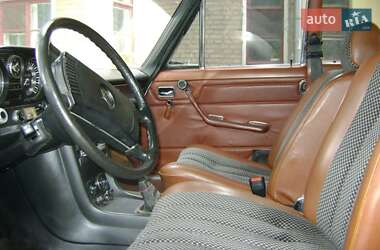 Седан Mercedes-Benz E-Class 1972 в 