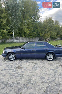Седан Mercedes-Benz E-Class 1994 в 