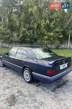 Седан Mercedes-Benz E-Class 1994 в 