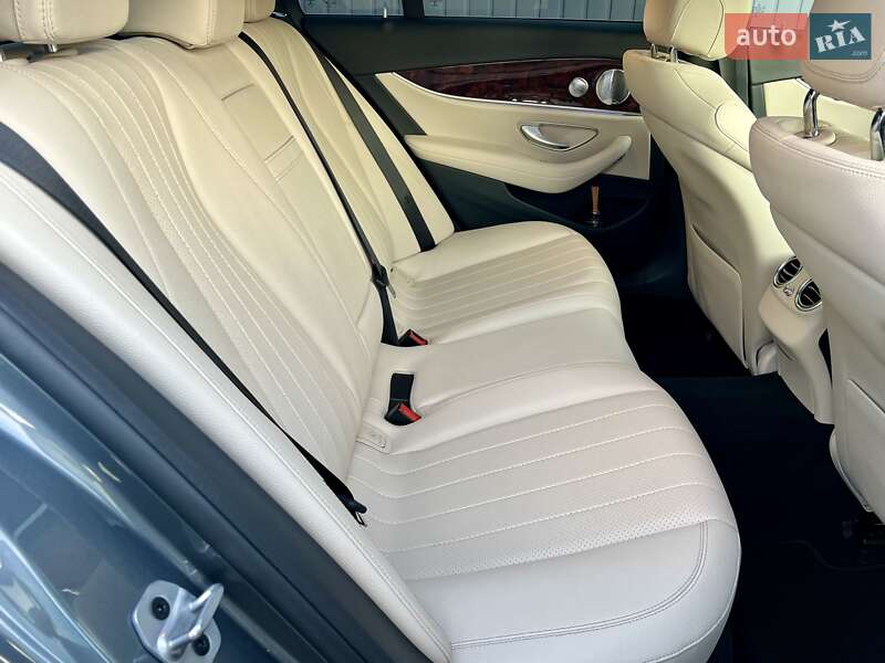 Седан Mercedes-Benz E-Class 2019 в Киеве