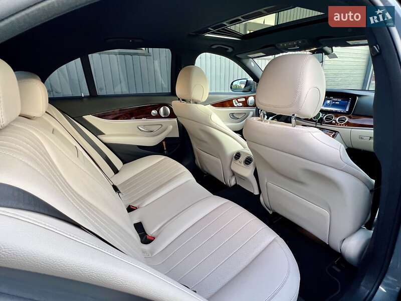 Седан Mercedes-Benz E-Class 2019 в Киеве