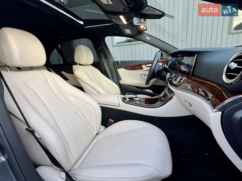 Седан Mercedes-Benz E-Class 2019 в Киеве