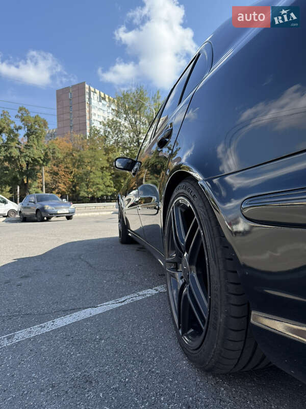 Седан Mercedes-Benz E-Class 2002 в Днепре