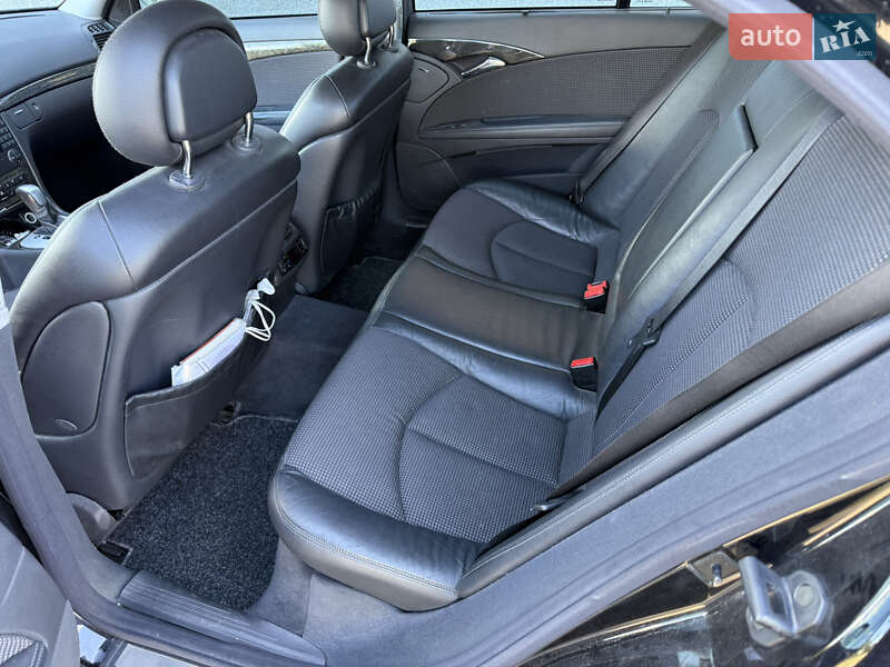 Седан Mercedes-Benz E-Class 2004 в Білій Церкві
