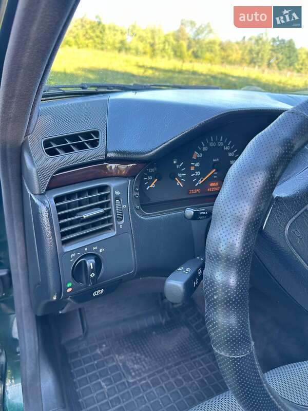 Седан Mercedes-Benz E-Class 1997 в Черновцах