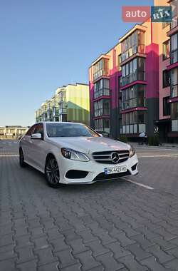 Седан Mercedes-Benz E-Class 2015 в Ровно
