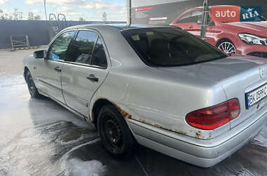 Седан Mercedes-Benz E-Class 1999 в 