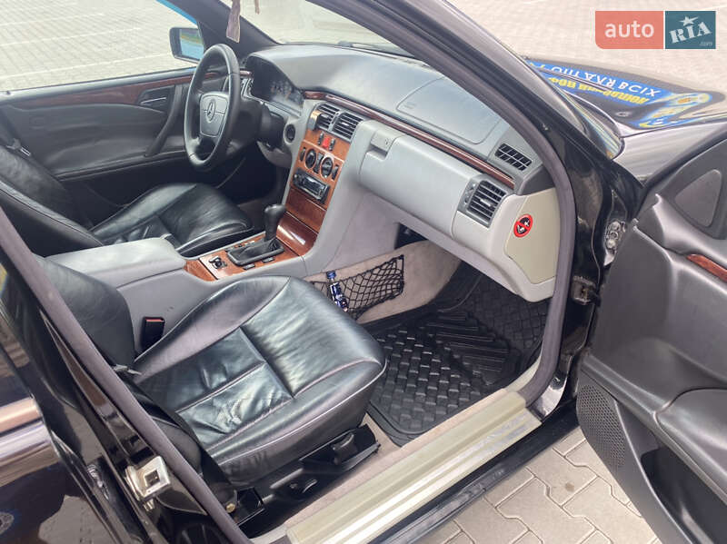 Седан Mercedes-Benz E-Class 1997 в Києві фото 15 Седан Mercedes-Benz E-Class 1997 в Києві