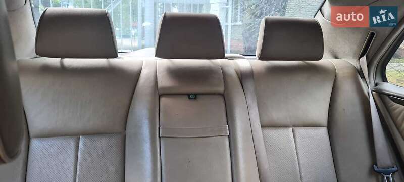 Седан Mercedes-Benz E-Class 1999 в Львове