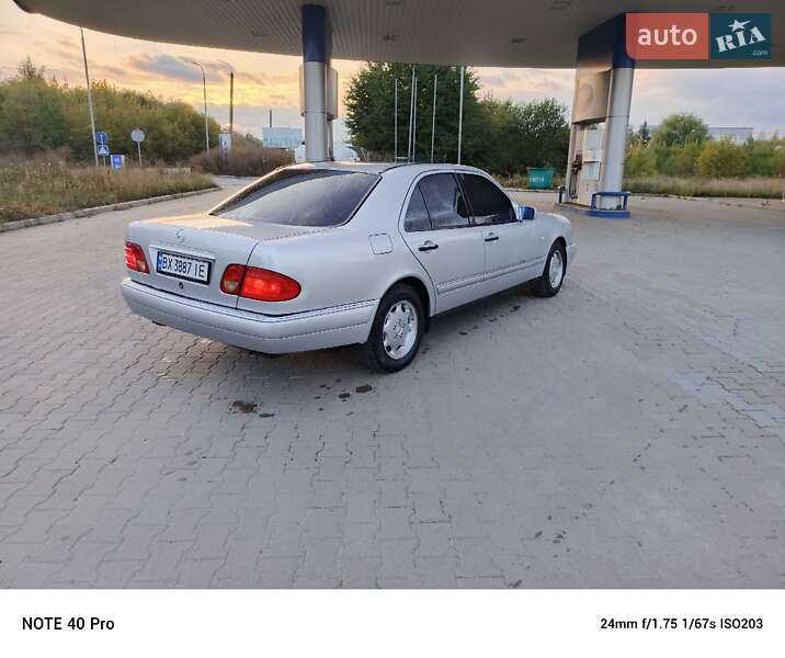 Седан Mercedes-Benz E-Class 1998 в Шепетовке