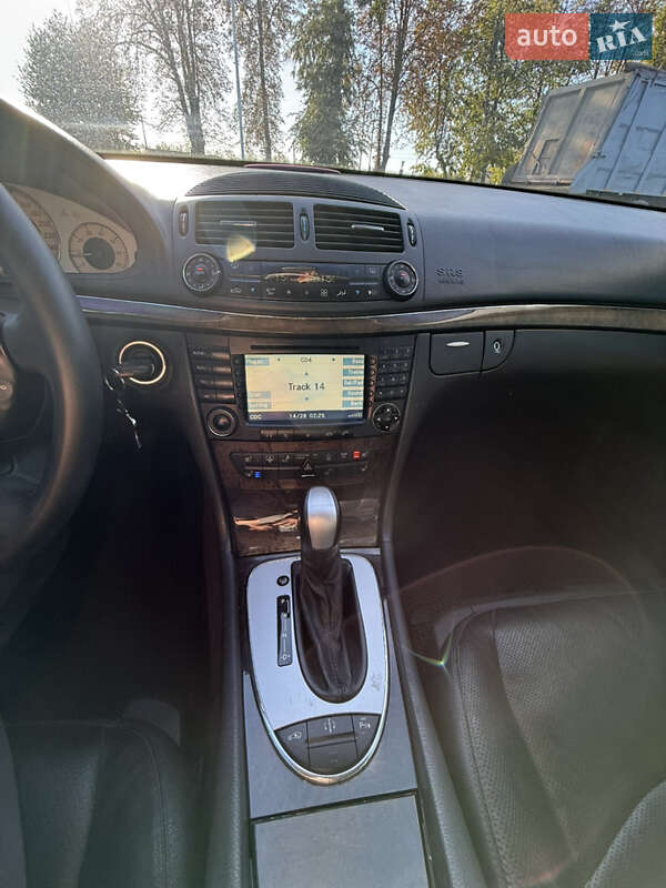 Седан Mercedes-Benz E-Class 2004 в Виннице
