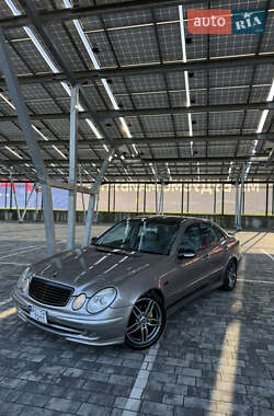Седан Mercedes-Benz E-Class 2003 в Львові