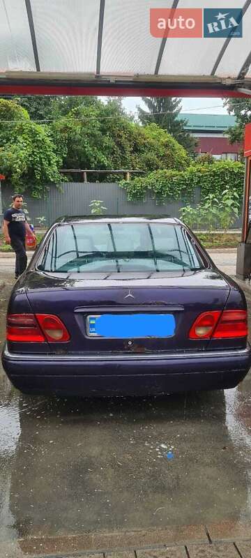 Седан Mercedes-Benz E-Class 1999 в Львове