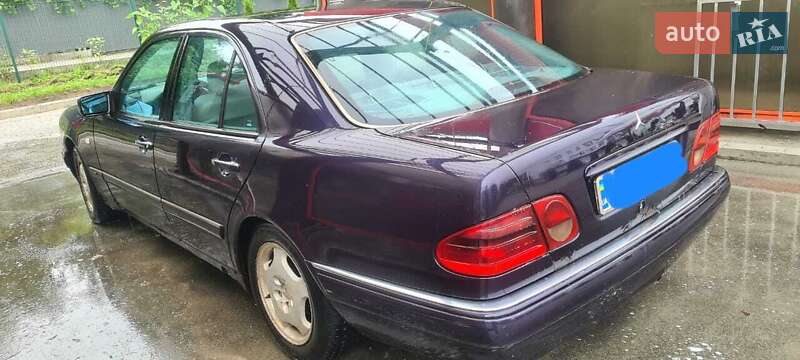 Седан Mercedes-Benz E-Class 1999 в Львове