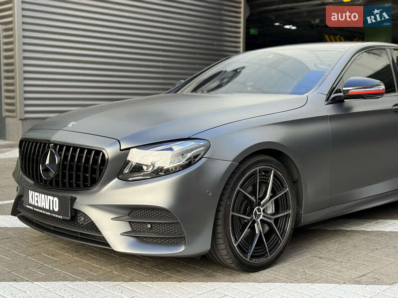 Седан Mercedes-Benz E-Class 2017 в Киеве